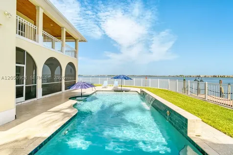 4105 NE Rigels Cove Way Jensen Beach FL 34957