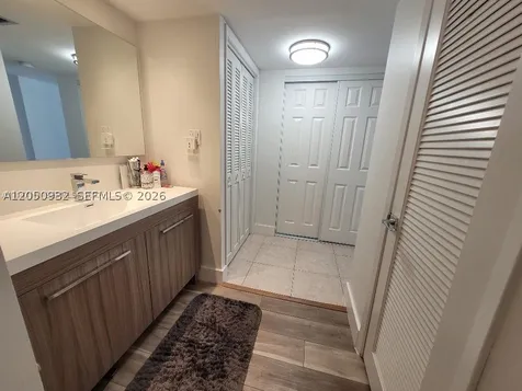 18081 Biscayne Boulevard Aventura FL 33160