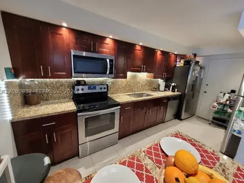 18081 Biscayne Boulevard Aventura FL 33160