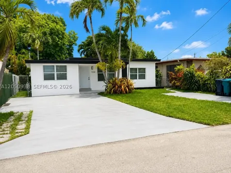 7239 NW 3rd Street Miami FL 33126