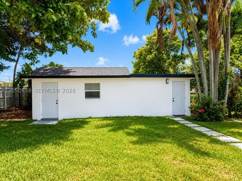 7239 NW 3rd Street Miami FL 33126