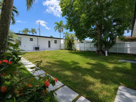 7239 NW 3rd Street Miami FL 33126