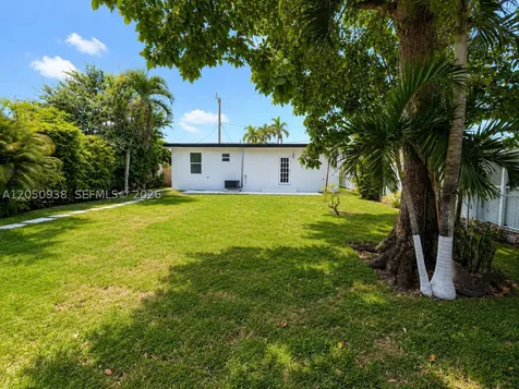 7239 NW 3rd Street Miami FL 33126
