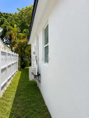 7239 NW 3rd Street Miami FL 33126