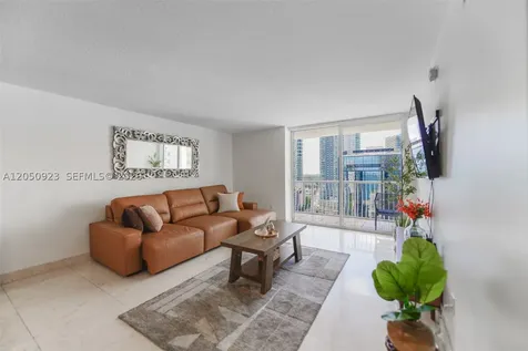 1200 Brickell Bay Drive Miami FL 33131