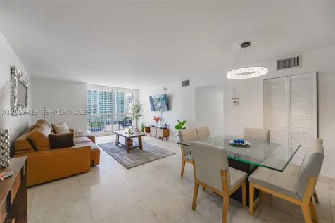 1200 Brickell Bay Drive Miami FL 33131
