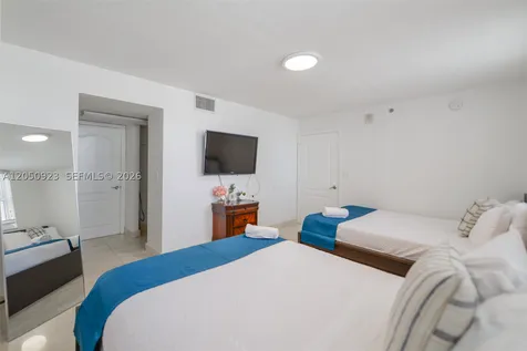 1200 Brickell Bay Drive Miami FL 33131
