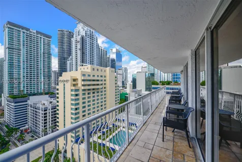 1200 Brickell Bay Drive Miami FL 33131
