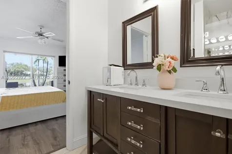 502 Woodgate Circle Sunrise FL 33326