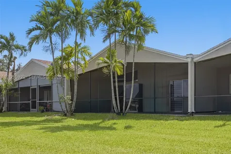 502 Woodgate Circle Sunrise FL 33326
