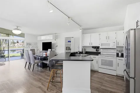 502 Woodgate Circle Sunrise FL 33326