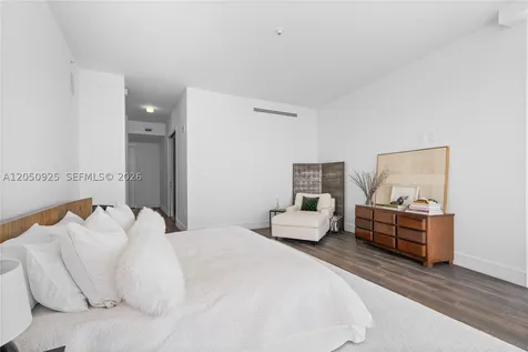 3250 NE 188th Street Aventura FL 33180