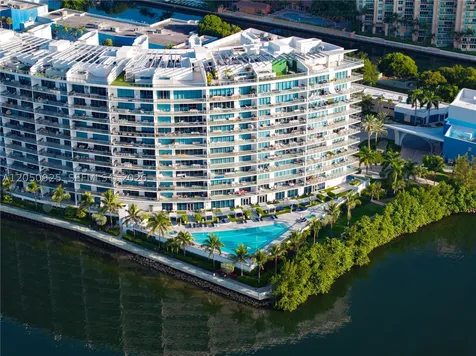 3250 NE 188th Street Aventura FL 33180