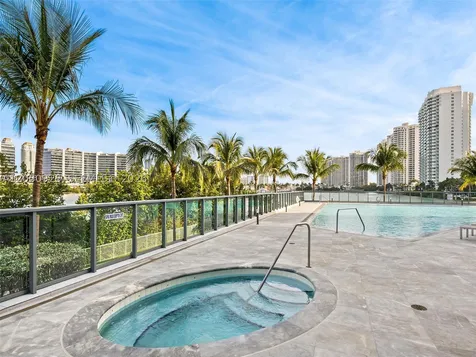 3250 NE 188th Street Aventura FL 33180