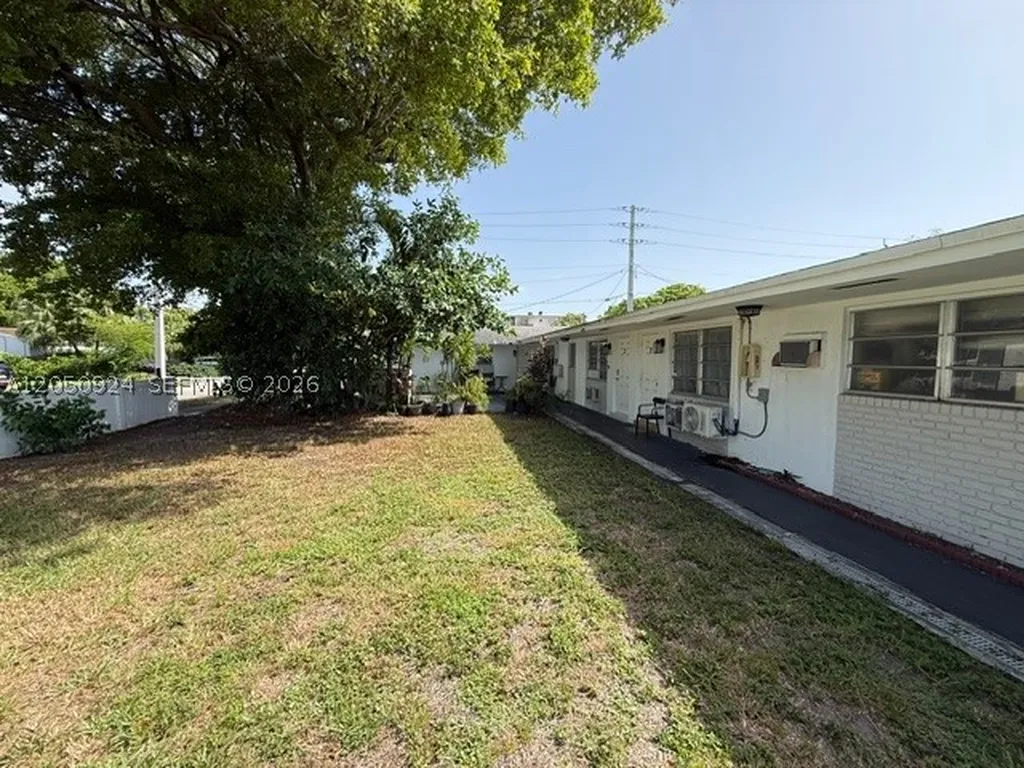 1859 Wiley Street Hollywood FL 33020