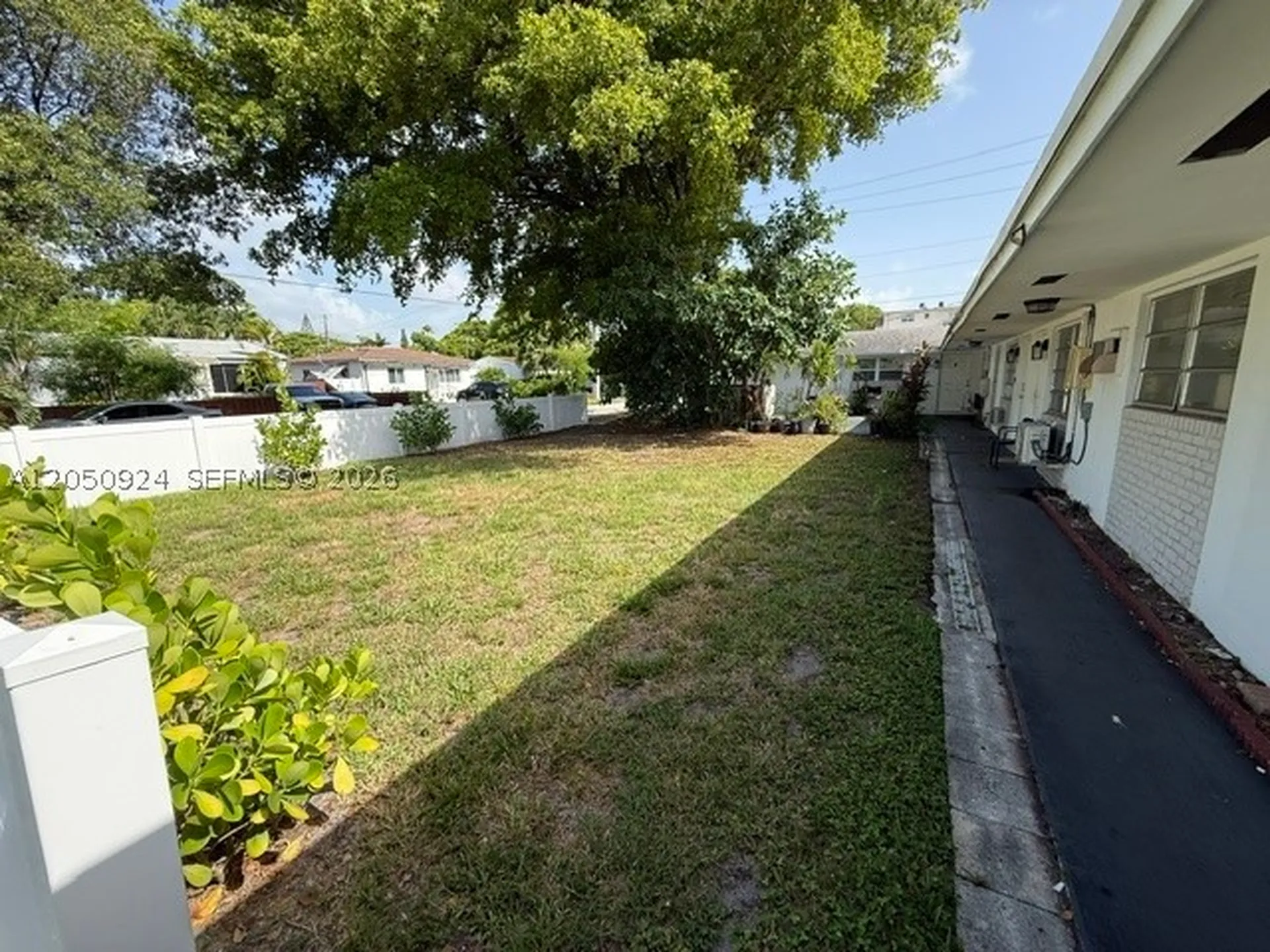 1859 Wiley Street Hollywood FL 33020