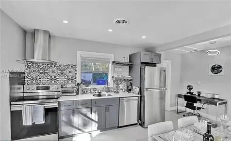 608 N 24th Avenue Hollywood FL 33020