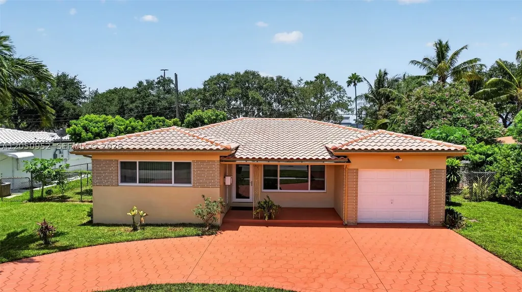 206 N 32nd Avenue Hollywood FL 33021