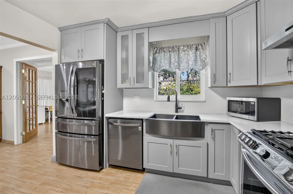 206 N 32nd Avenue Hollywood FL 33021