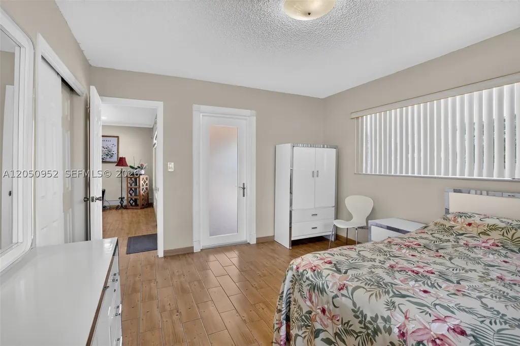 206 N 32nd Avenue Hollywood FL 33021