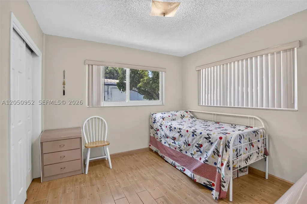 206 N 32nd Avenue Hollywood FL 33021