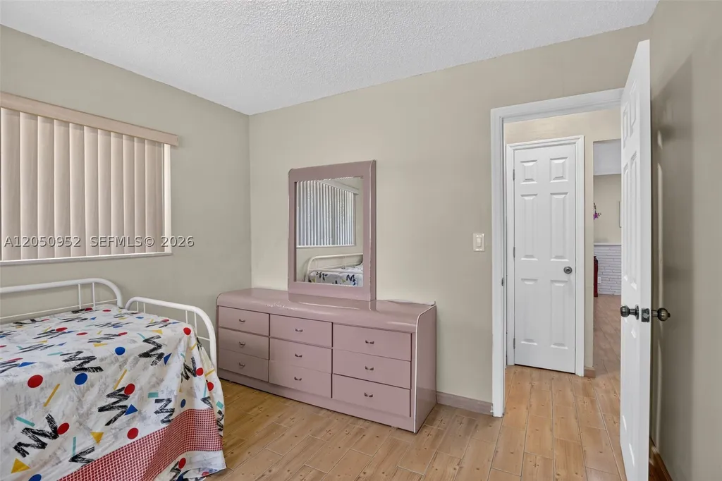 206 N 32nd Avenue Hollywood FL 33021