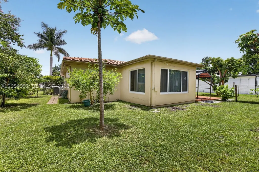 206 N 32nd Avenue Hollywood FL 33021