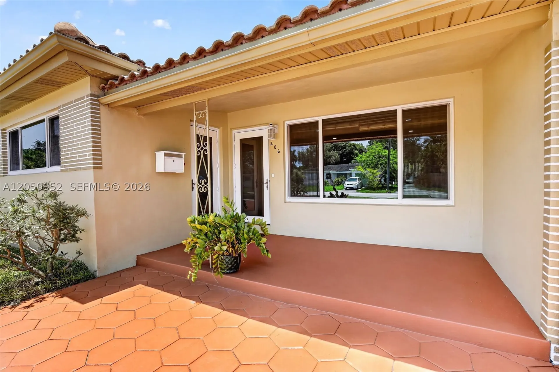 206 N 32nd Avenue Hollywood FL 33021