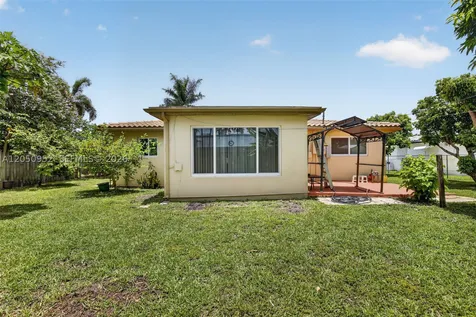 206 N 32nd Avenue Hollywood FL 33021