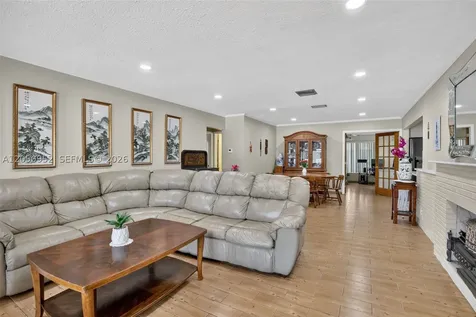 206 N 32nd Avenue Hollywood FL 33021