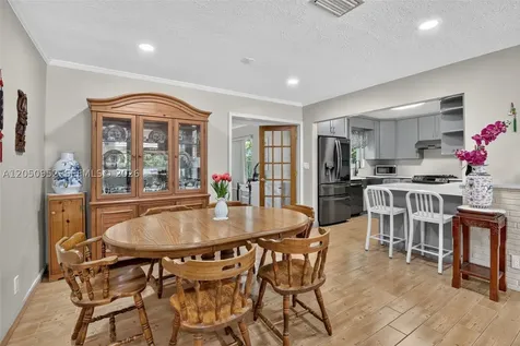 206 N 32nd Avenue Hollywood FL 33021