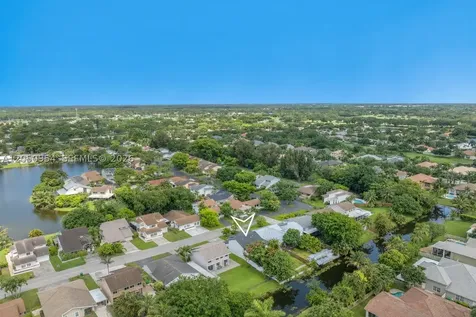 3950 SW 82nd Terrace Davie FL 33328