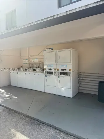2924 Day Avenue Miami FL 33133