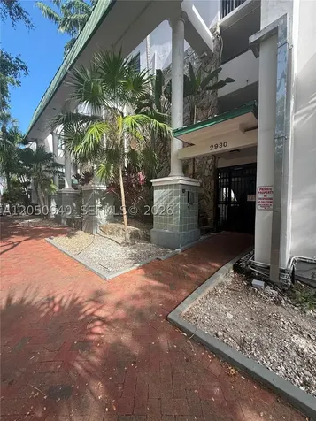 2924 Day Avenue Miami FL 33133