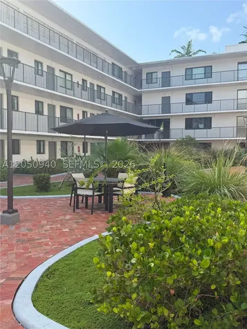 2924 Day Avenue Miami FL 33133