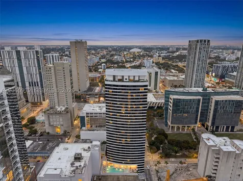 225 N Miami Avenue Miami FL 33128
