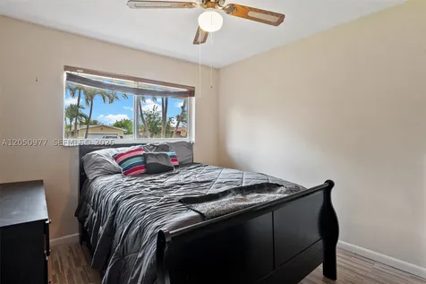 2251 NW 87th Avenue Pembroke Pines FL 33024