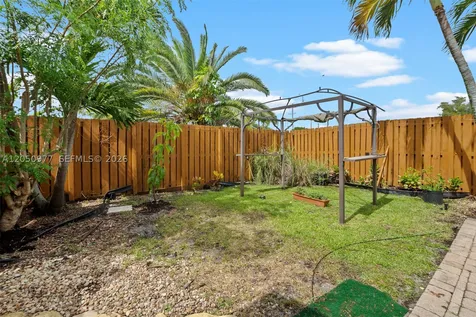 2251 NW 87th Avenue Pembroke Pines FL 33024