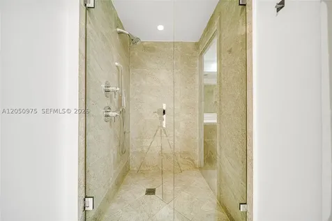 488 NE 18th Street Miami FL 33132