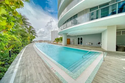 488 NE 18th Street Miami FL 33132
