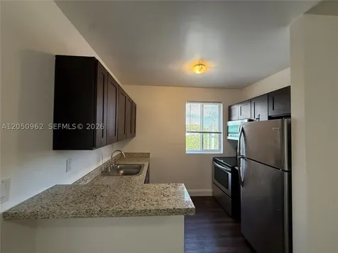 540 NW 7th Street Miami FL 33136