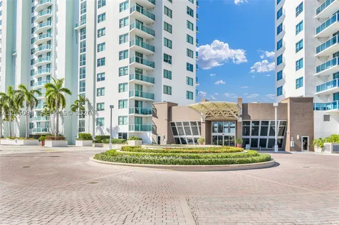 2681 N Flamingo Road Sunrise FL 33323