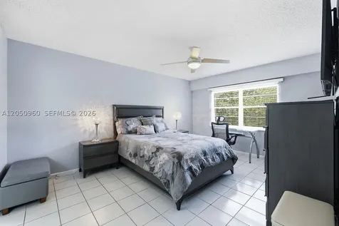 1300 SW 125th Avenue Pembroke Pines FL 33027