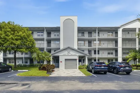 1300 SW 125th Avenue Pembroke Pines FL 33027