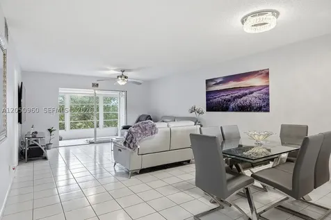 1300 SW 125th Avenue Pembroke Pines FL 33027