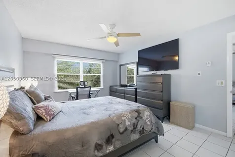 1300 SW 125th Avenue Pembroke Pines FL 33027