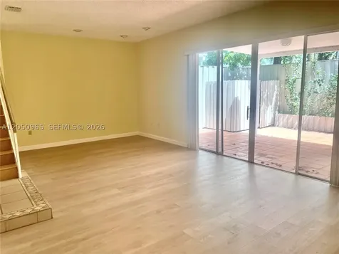 6853 SW 89th Terrace Pinecrest FL 33156