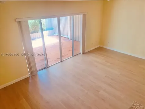 6853 SW 89th Terrace Pinecrest FL 33156