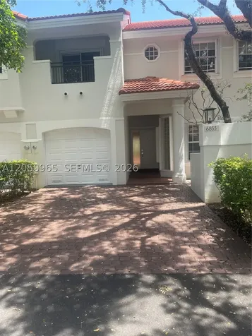 6853 SW 89th Terrace Pinecrest FL 33156