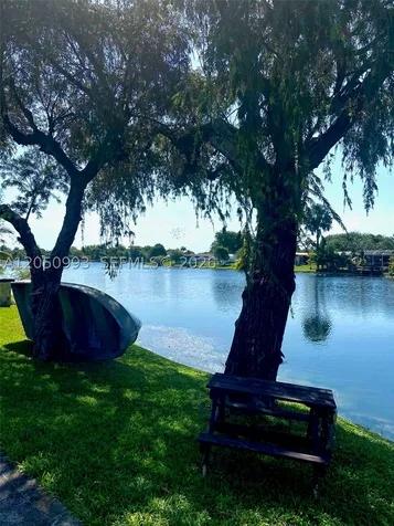 10231 Buttercup Court Pembroke Pines FL 33026